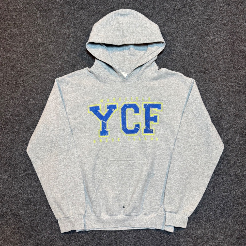 Gildan Heavy Blend YCF Wakefield Rhode Island Hoodie Gray Small Distressed